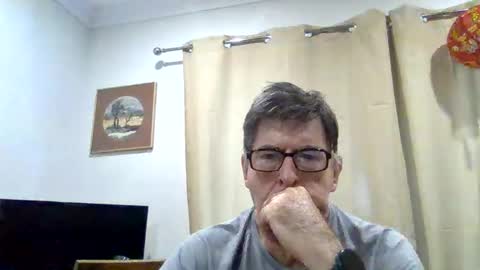 Snapshot of desmon1958 chatting on February 2026 08:40:02 PM Desmon1958 online show from February 2026 08:40:02 PM