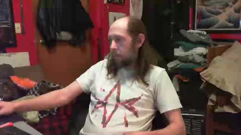 Snapshot of desolation2012 chatting on January 2025 09:37:02 AM desolation2012 online show from January 2025 09:37:02 AM