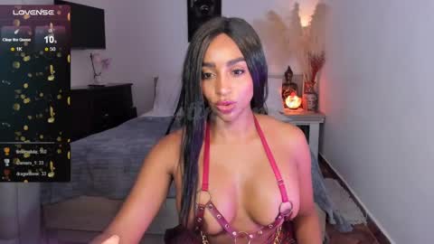 Snapshot of destinnemil chatting on December 2024 02:49:02 PM Destinne Mill online show from December 2024 02:49:02 PM