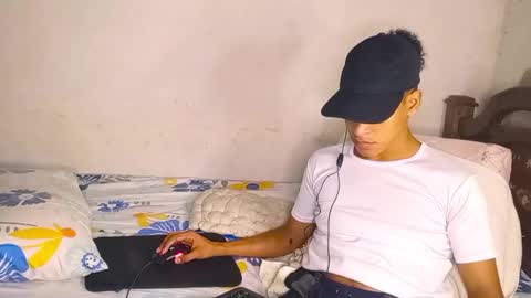 deus_steim online show from December 2025 05:06:02 AM