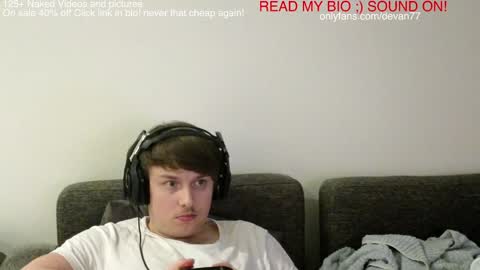 Snapshot of devantheplug chatting on January 2025 02:25:01 PM Devan online show from January 2025 02:25:01 PM