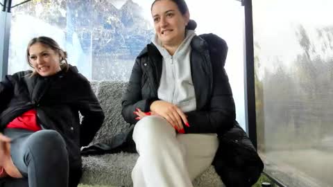 Anna online show from November 2025 10:15:01 AM