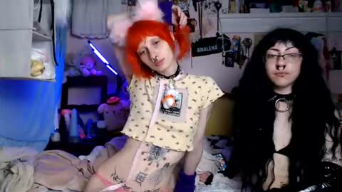 Snapshot of devilg1rl chatting on August 2026 10:40:02 AM poutyangel online show from August 2026 10:40:02 AM