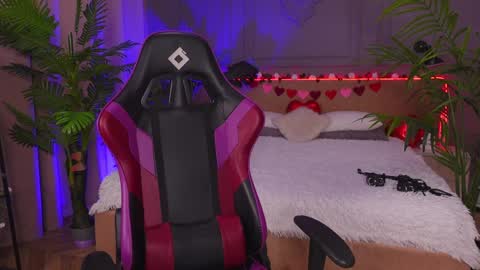 devilinee online show from February 2025 10:51:02 AM