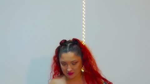 AlexaMills online show from February 2025 05:29:01 PM