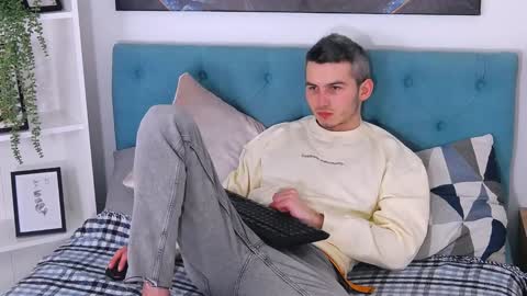 devin_ho online show from January 2025 11:00:02 PM