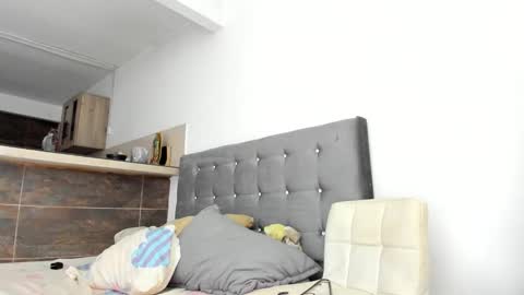 thumb up me please its important online show from January 2026 05:27:02 PM