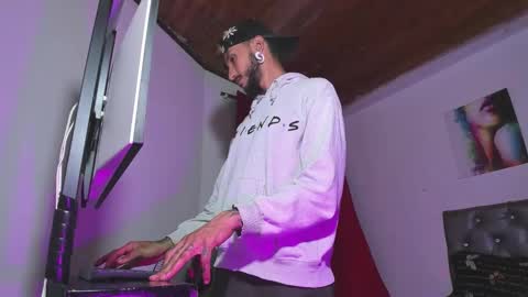 Snapshot of dex_ak586 chatting on November 2025 02:14:01 AM dex_ak586 online show from November 2025 02:14:01 AM