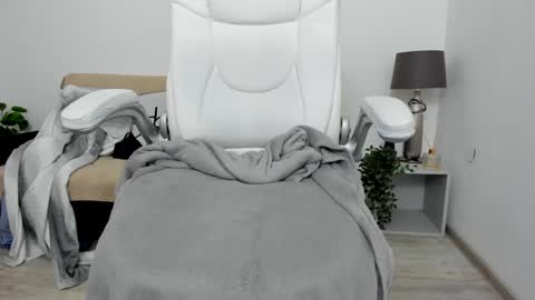 Deya online show from February 2025 11:28:02 PM