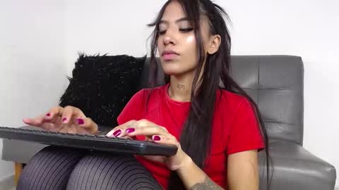 Deysha online show from March 2026 04:12:02 PM