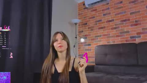 Kira online show from September 2025 08:19:01 PM