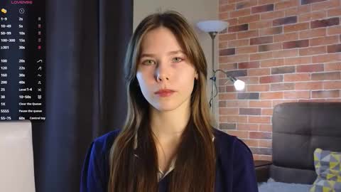 Kira online show from September 2025 08:14:01 PM