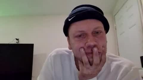 Snapshot of deznuts130 chatting on February 2026 02:28:02 AM deznuts130 online show from February 2026 02:28:02 AM