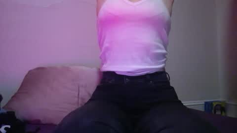 Snapshot of dghyfhjug chatting on December 2024 11:32:01 PM Sammie online show from December 2024 11:32:01 PM