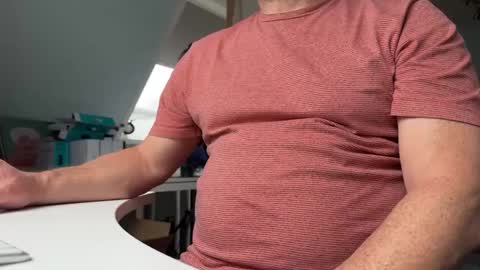 Snapshot of dhrobbert chatting on January 2025 11:00:02 AM Robbert online show from January 2025 11:00:02 AM