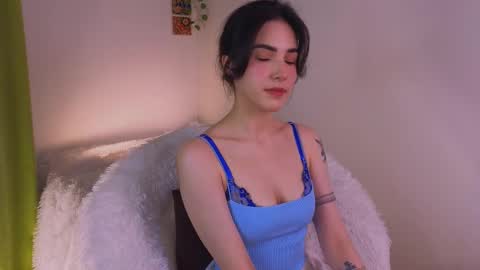 Diana online show from November 2025 02:43:02 PM