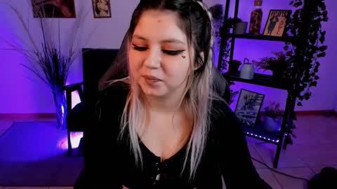 Dia online show from February 2025 09:20:02 PM