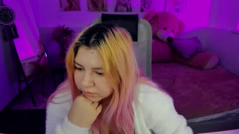 Dia online show from February 2026 07:21:02 PM