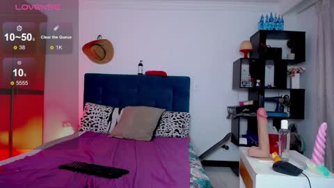 Snapshot of diabla_sexyboobs chatting on February 2025 11:59:02 PM D I A B L A online show from February 2025 11:59:02 PM