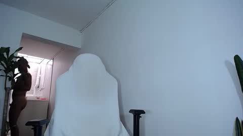 MaSSimo online show from March 2025 04:00:02 PM