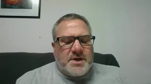 Snapshot of diamond_couple_82 chatting on January 2025 03:31:01 AM diamond_couple_82 online show from January 2025 03:31:01 AM