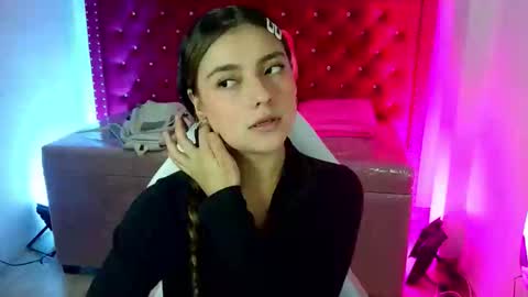 Snapshot of diamond_juliana_ chatting on May 2026 03:03:01 AM diamond_juliana_ online show from May 2026 03:03:01 AM