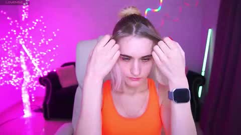 DiamondNina online show from February 2026 08:52:01 PM