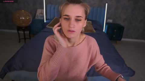 DiamondNina online show from April 2026 07:44:01 PM