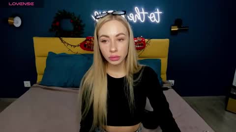 Snapshot of diana_garrett chatting on December 2024 08:51:02 AM Diana  online show from December 2024 08:51:02 AM