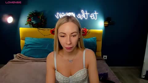 Snapshot of diana_garrett chatting on December 2024 08:52:02 AM Diana  online show from December 2024 08:52:02 AM