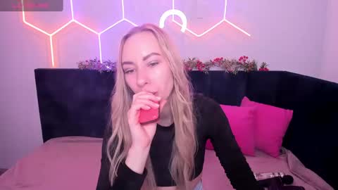 Snapshot of diana_garrett chatting on December 2024 01:56:01 AM Diana  online show from December 2024 01:56:01 AM