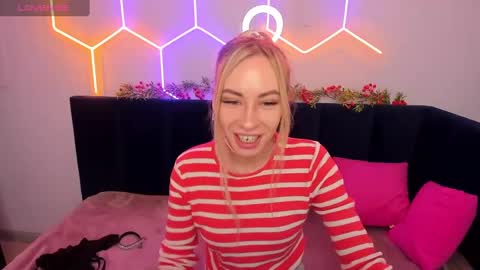 Snapshot of diana_garrett chatting on December 2024 01:47:01 AM Diana  online show from December 2024 01:47:01 AM