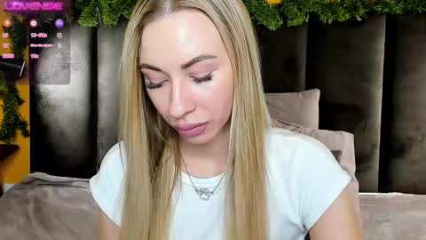 Snapshot of diana_garrett chatting on January 2025 05:08:02 AM Diana  online show from January 2025 05:08:02 AM