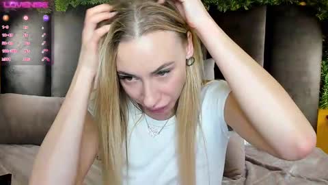 Snapshot of diana_garrett chatting on January 2025 08:09:02 AM Diana  online show from January 2025 08:09:02 AM