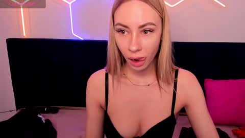 Snapshot of diana_garrett chatting on February 2025 08:54:02 AM Diana  online show from February 2025 08:54:02 AM