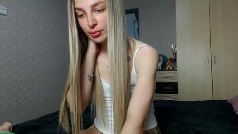 Snapshot of diana_lambert chatting on May 2026 07:40:02 PM diana_lambert online show from May 2026 07:40:02 PM