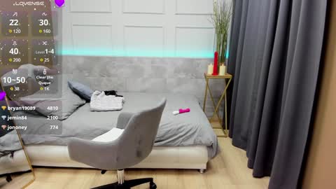 Diana online show from December 2024 11:40:02 AM