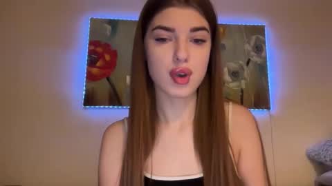 Snapshot of dianaa_lee chatting on October 2025 10:33:01 PM DIANA online show from October 2025 10:33:01 PM