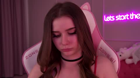 Diana online show from February 2025 01:02:01 AM