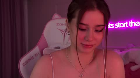 Diana online show from February 2025 10:10:02 PM