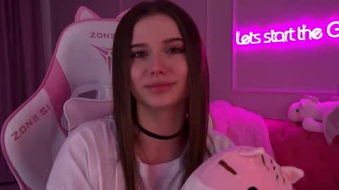 Diana online show from February 2025 03:28:01 AM