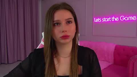 Diana online show from September 2025 07:05:01 PM