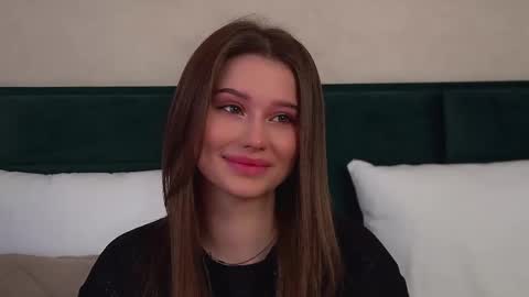 Diana online show from October 2025 10:57:02 AM