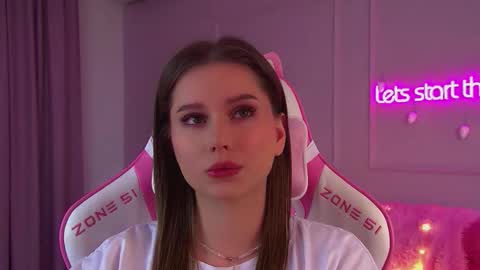 Diana online show from December 2025 06:21:01 AM