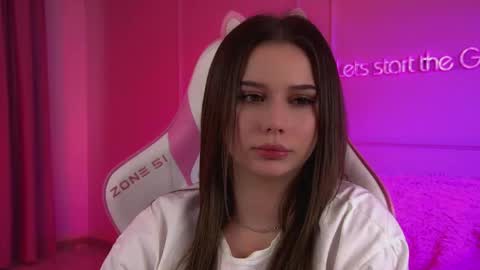 Snapshot of dianabecker chatting on April 2026 01:41:02 PM Diana online show from April 2026 01:41:02 PM