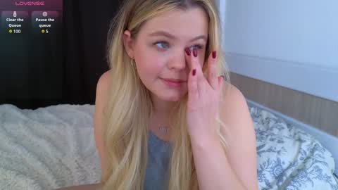 Olga online show from November 2025 07:47:01 AM