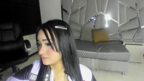 dianarous online show from December 2024 04:33:02 AM