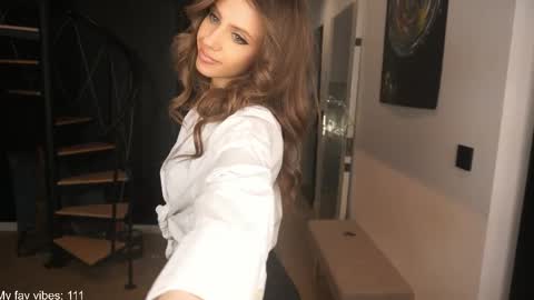 dianastar18 online show from April 2026 11:13:02 PM