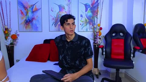 Ana  Leo online show from December 2024 12:08:02 PM