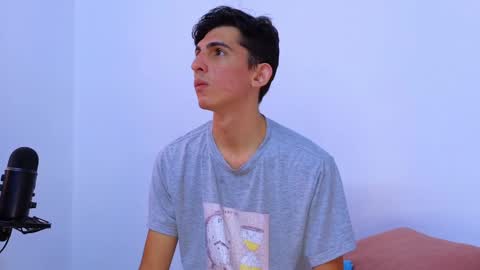 Ana  Leo online show from February 2025 12:05:02 PM